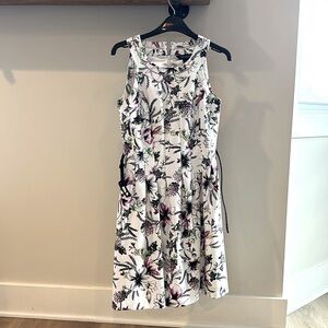 White House Black Market Dress, Size 0 with option black belt